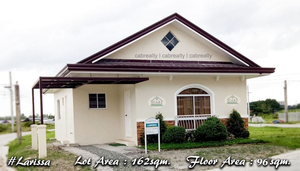 Larissa-Front (Actual Photo)